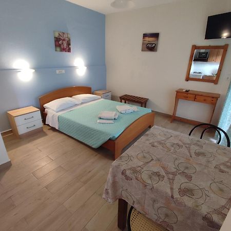 Villa Avra Dassia  Zewnętrze zdjęcie