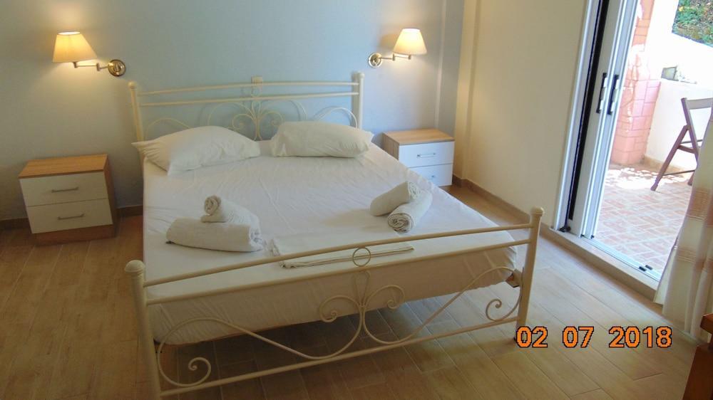 Villa Avra Dassia  Zewnętrze zdjęcie
